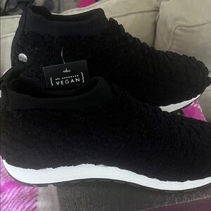 Vegan Cozy Knit Slip-On Sneakers - Black, NIB